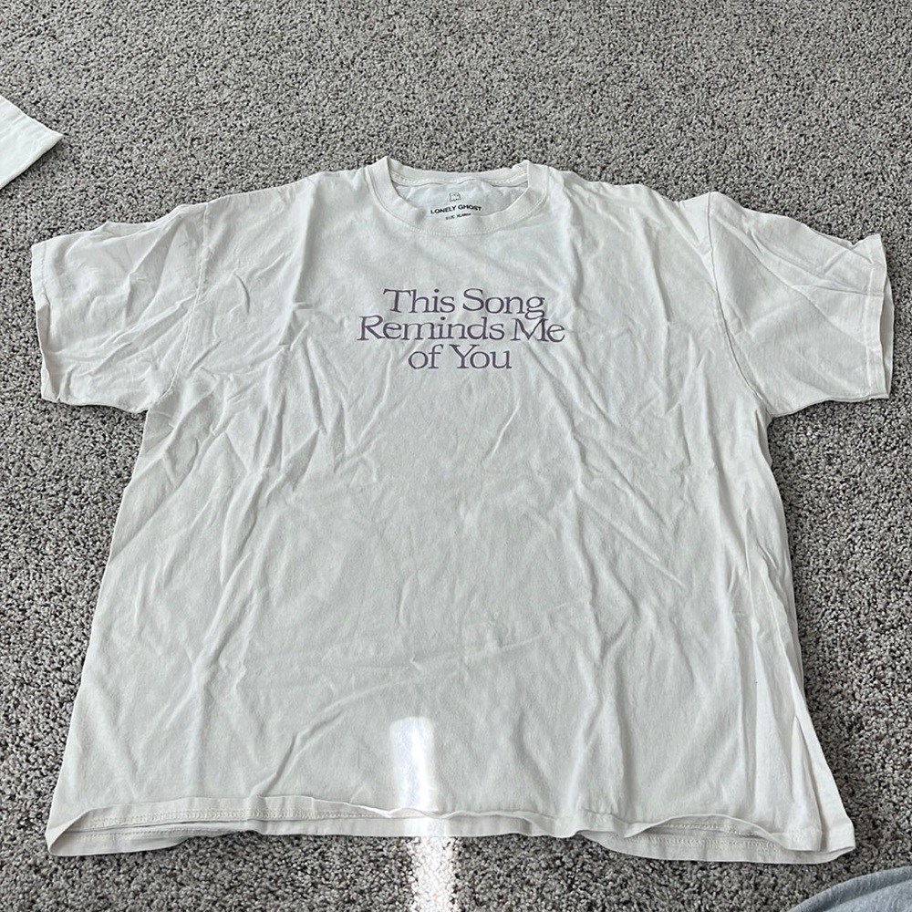 Graphic lonely ghost Tee
